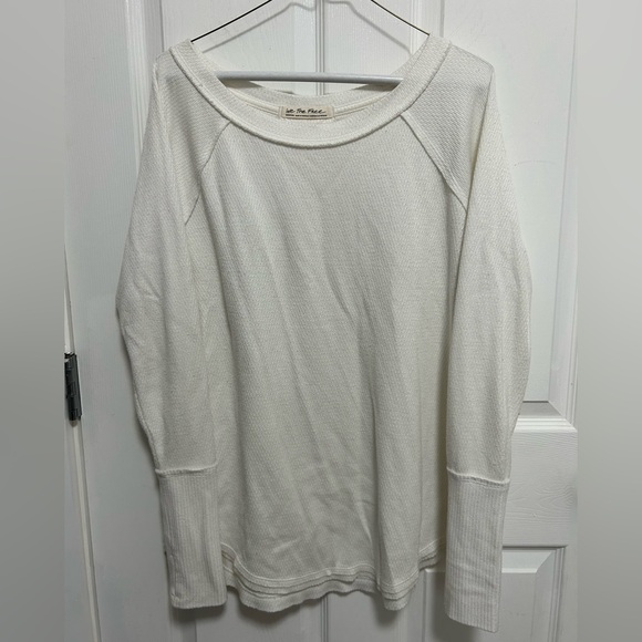 We The Free  White Sweater - Picture 2 of 6